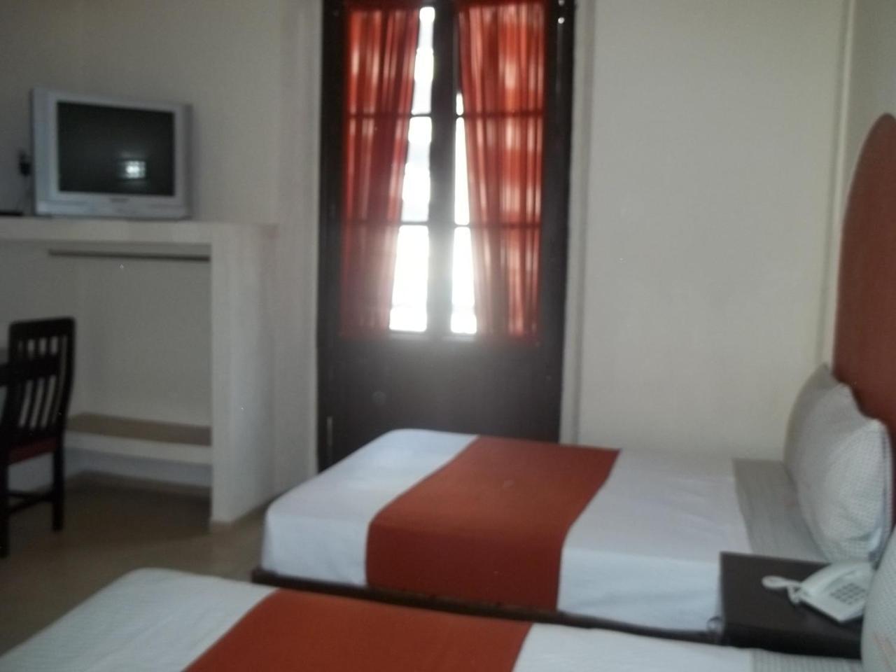 Hotel Jorge Alejandro Guadalajara Exteriör bild